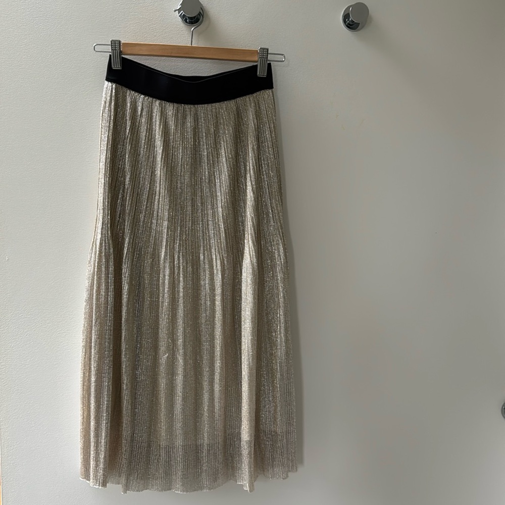 Olga de Polga champagne colored skirt with elastic waist. One size